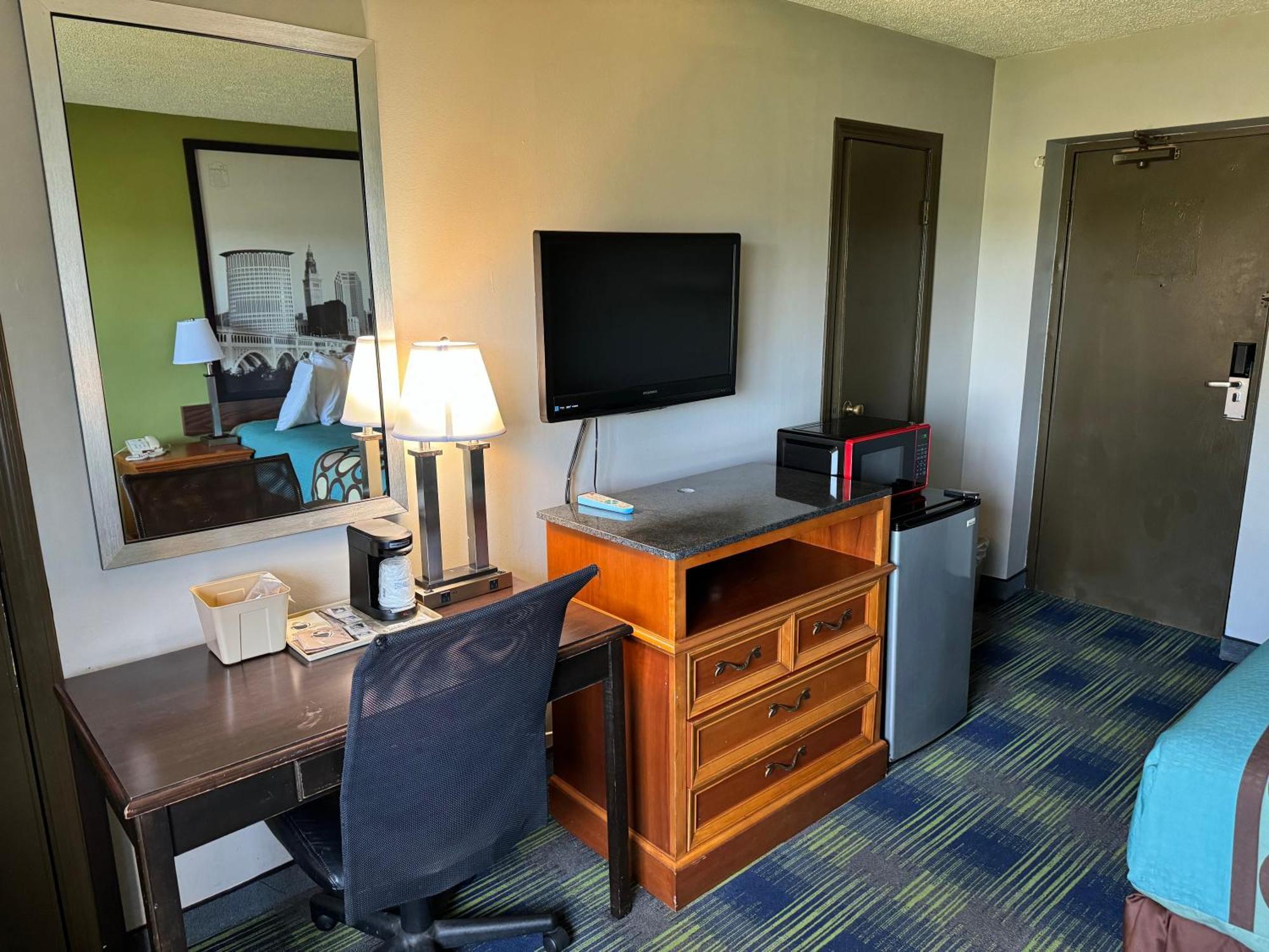 South Ridge Inn North Ridgeville Екстериор снимка
