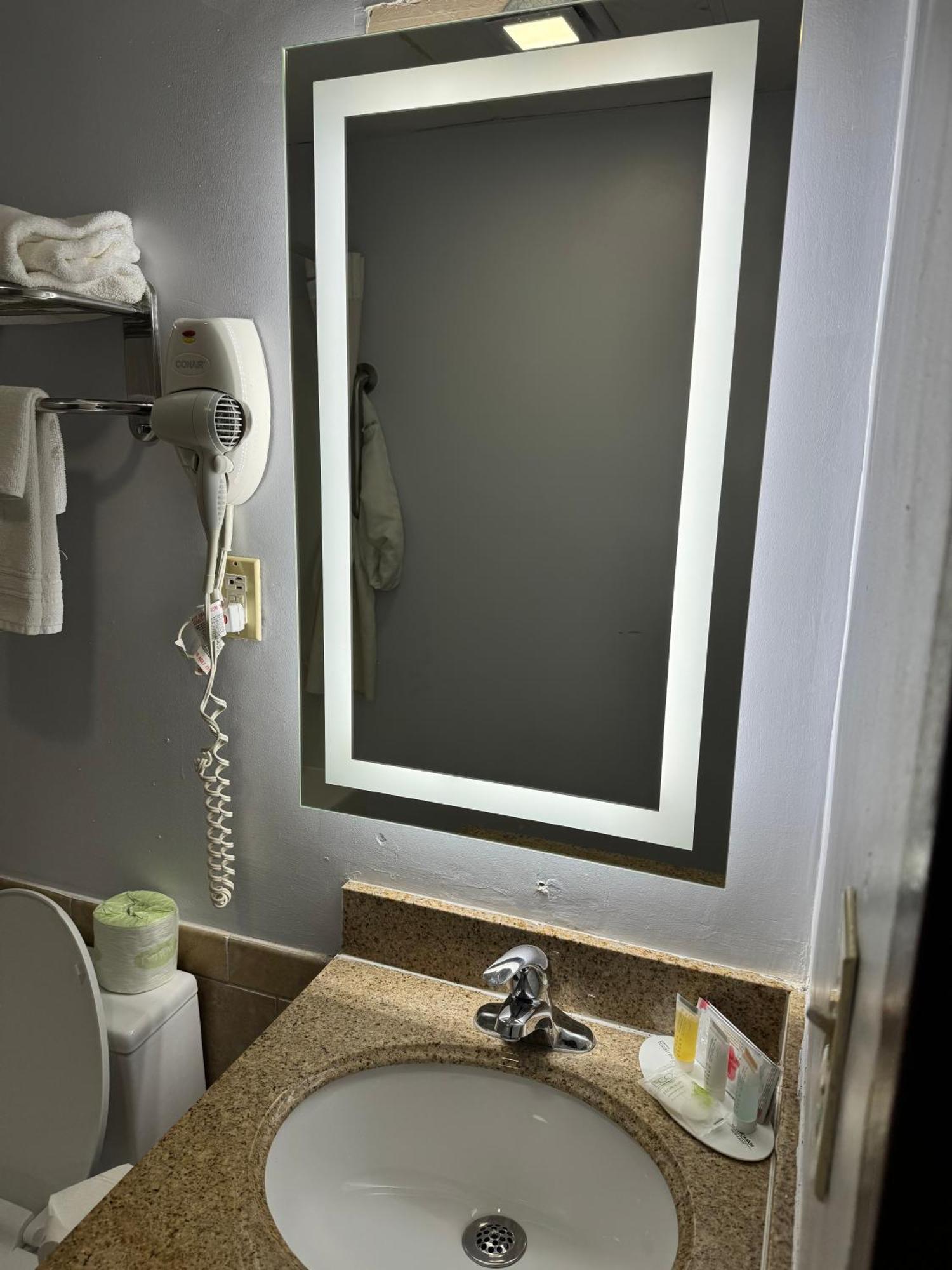 South Ridge Inn North Ridgeville Екстериор снимка
